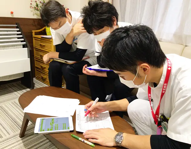 訪問診療同行・単独訪問に同行することができます